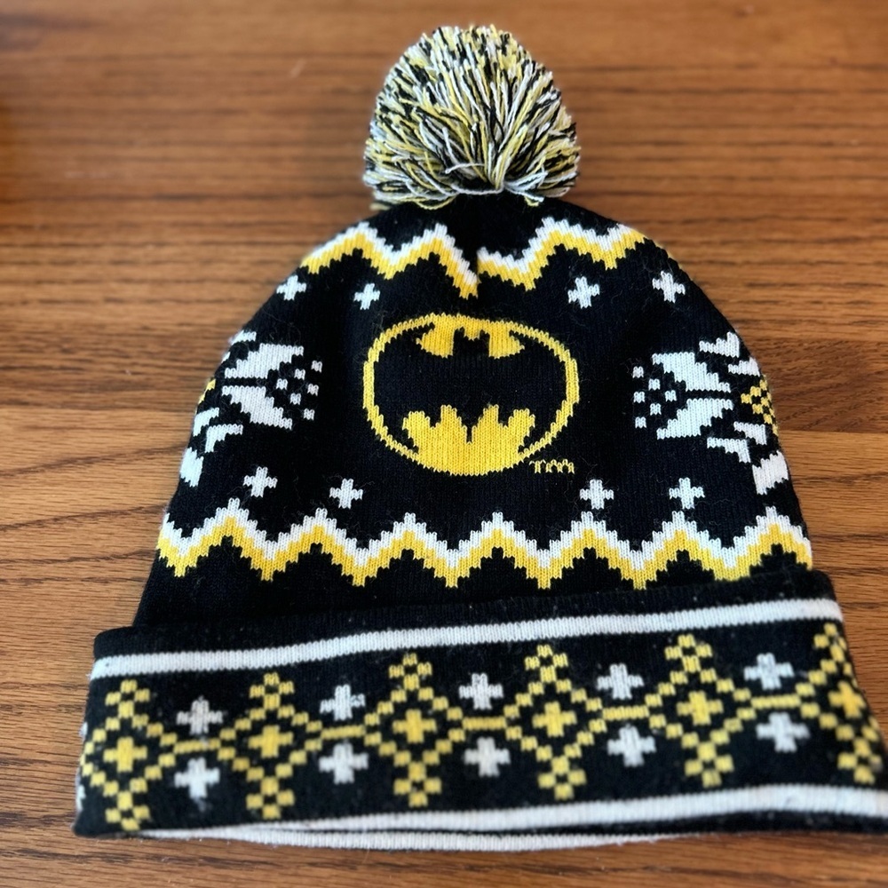 ❤️5 For $20❤️ Batman Men’s Batman Beanie w a Pom Pom

Size ONE SIZE FITS ALL